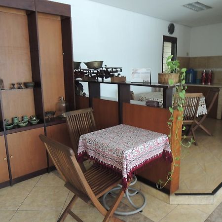 Rumah Polonia Guest House Jakarta Luaran gambar