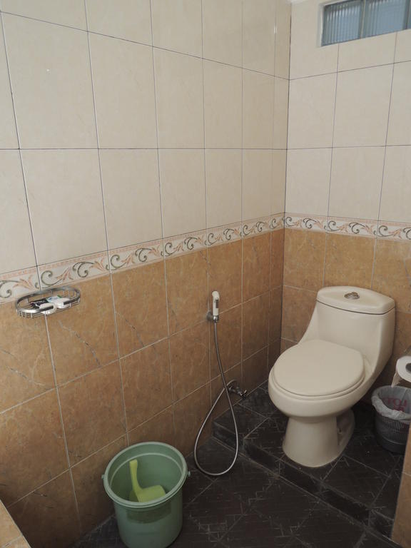 Rumah Polonia Guest House Jakarta Bilik gambar